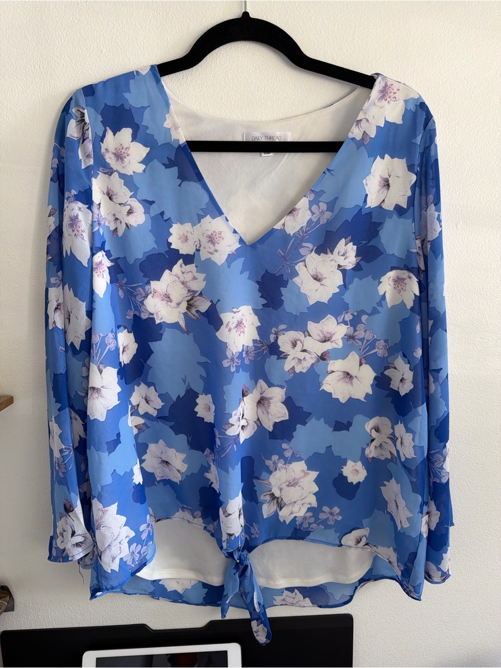 NWT boho blouse with wide sleeves